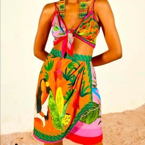 😍 Beautiful Farm Rio 😍 NWT Double Scarves Mini Scarves Skirt.